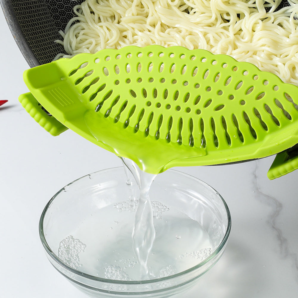 Clip-On Silicone Strainer – Universal Pasta & Vegetable Colander for All Pots/Pans – BPA-Free Kitchen Strainer for Meat, Fruit & More