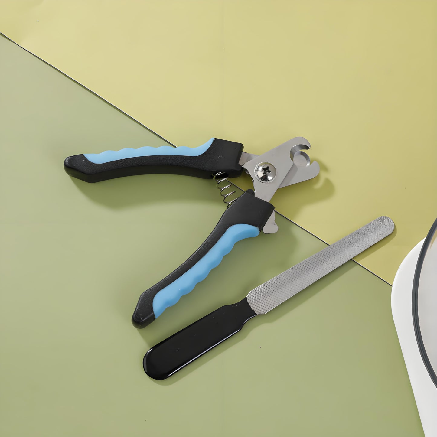 Stainless Steel Pet Nail Clippers with Safety Guard - Sharp, Non-Slip Trimmer for Dogs & Cats